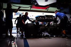 Laurent Rossi amenazó a Fernando Alonso y a Esteban Ocon con apartarlos de Alpine tras el incidente de Interlagos
