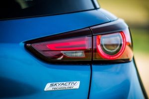 Elegir SUV pequeño se complica: Mazda entra de nuevo en la pelea con Toyota y Peugeot