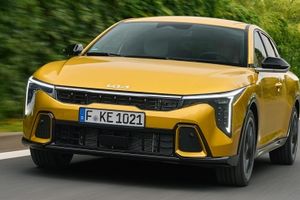 Precio de Skoda Scala, etiqueta ECO y 5.200 € de rebaja, así es el nuevo anti-SUV de KIA