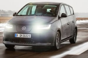 A los coches solares les llega el ocaso: una de sus referentes, Sono Motors, quiebra definitivamente