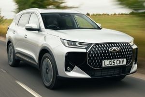 El refugio británico de los eléctricos chinos se tambalea: Londres estudia aranceles como los de la UE