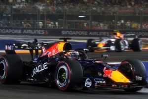 Verstappen logra la pole en Singapur frente a los Ferrari con un Sainz rozando lo imposible con su Williams