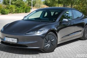 El Tesla Model 3 gana al Dacia Sandero en septiembre de 2026 y acaba con su racha de victorias en el ranking de más vendidos