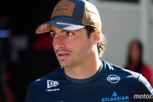 Williams vuelve a sacrificar a Sainz pensando en la próxima temporada: «Nuestro coche tiene muchos puntos débiles»