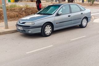Renault Laguna 100cv - Foto 1