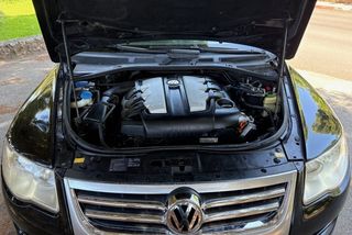 Volkswagen Touareg 3.0 TDI KING KONG PIEL BEIGE-BIXENON-4X4-NAVI DVD-FULLL - Foto 1