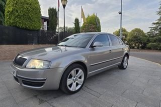Skoda Superb 2.0 TDI 140CV - Foto 1