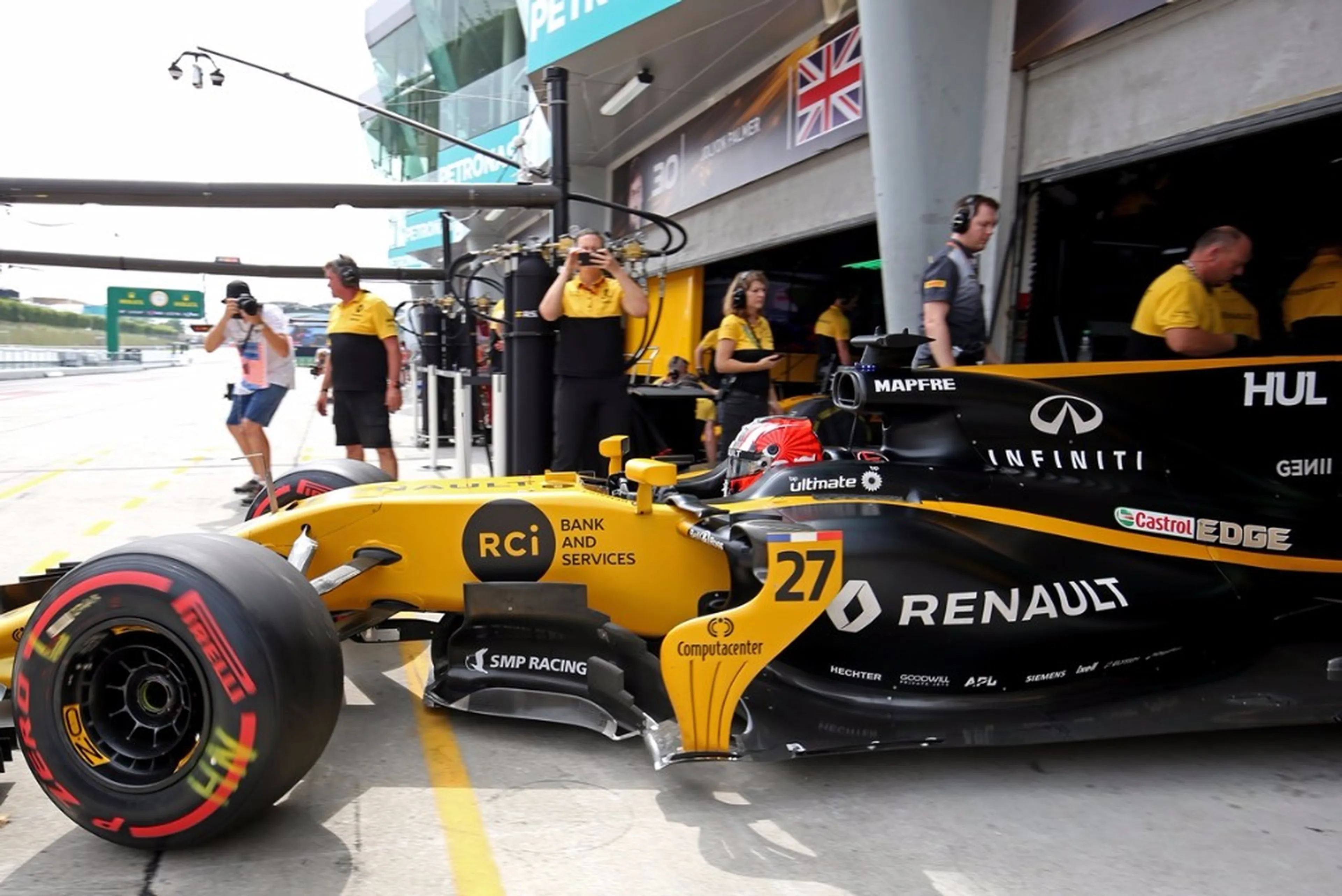 Renault vuelve a la normalidad un GP después: Hülkenberg 8º, Palmer 12º