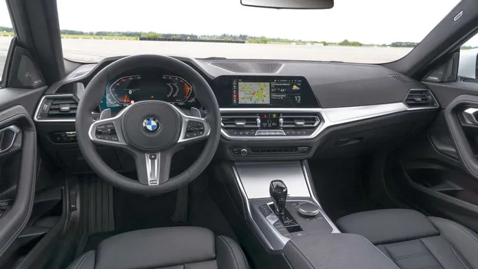 BMW Serie 2 Coupé 2022 - interior