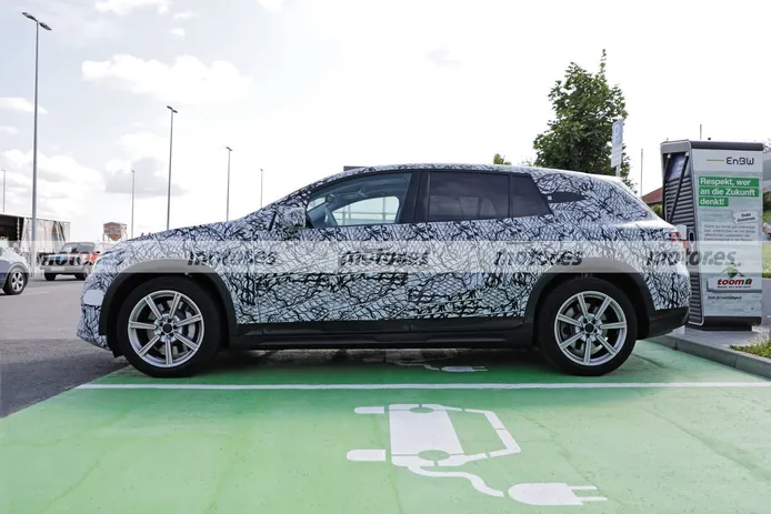 Foto espía Mercedes EQS SUV 2022 - exterior