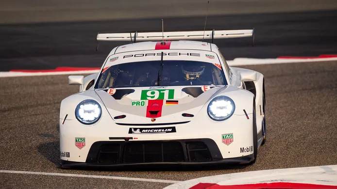 El Toyota #8 le gana la partida al #7 en los primeros libres de Bahrein
