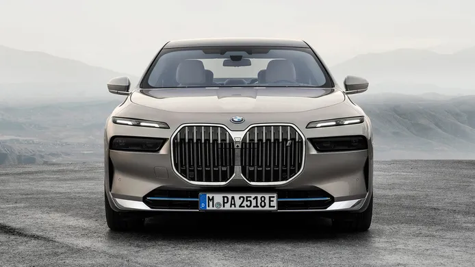 BMW i7 - frontal
