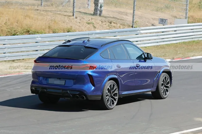 Fotos espía BMW X6 M Facelift 2023 en Nürburgring