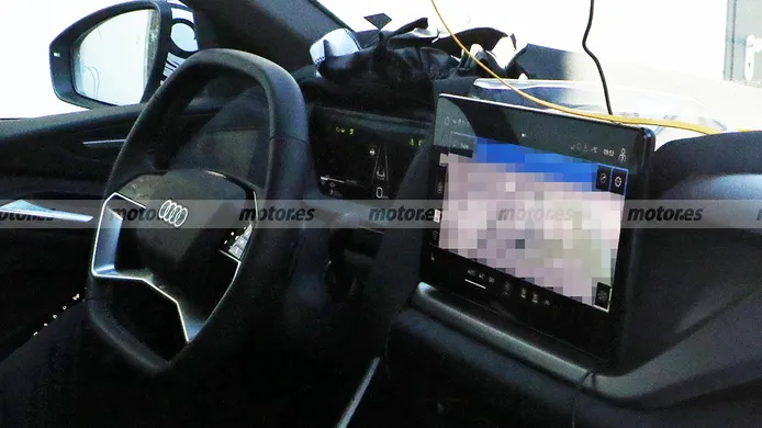 Audi Q6 e-tron - foto espía interior
