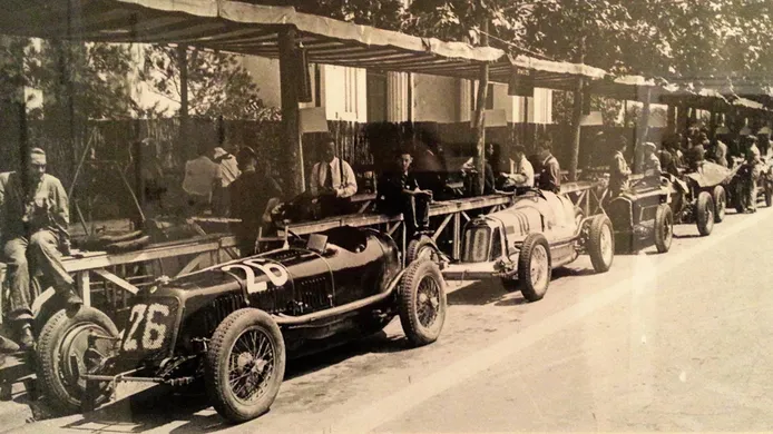 Los dos Maserati de la Vipal en Montjuic 1934