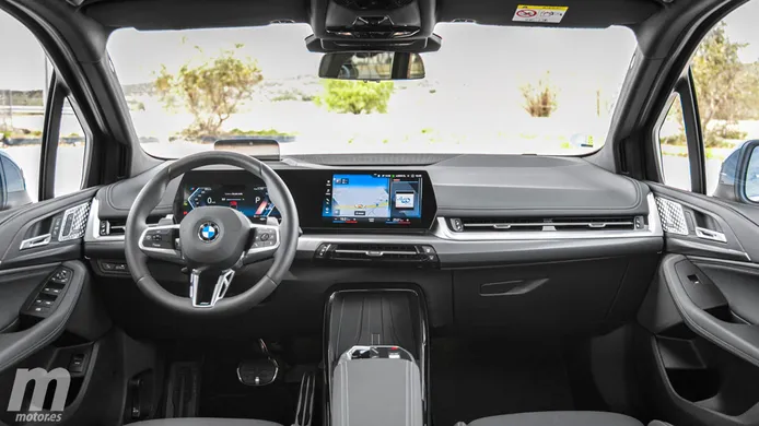 BMW 220i Active Tourer - interior