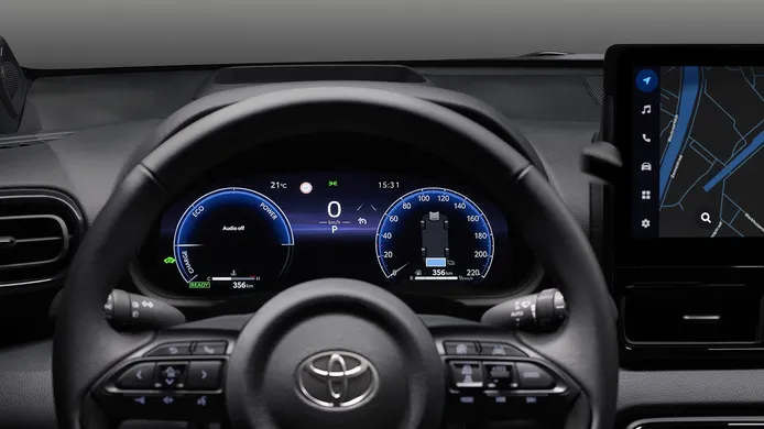 Toyota Yaris 2023 - cuadro de instrumentos digital