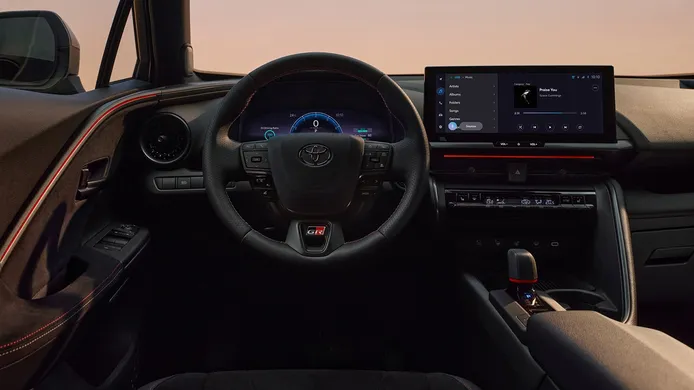 Toyota C-HR 2024 - interior