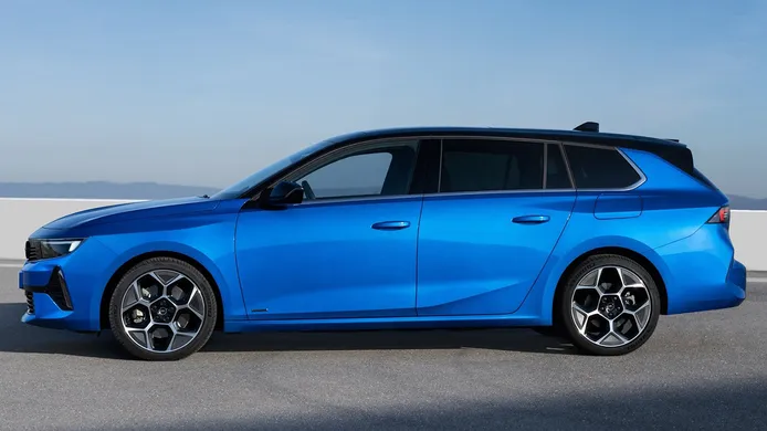 Opel Astra Sports Tourer 2024 - lateral
