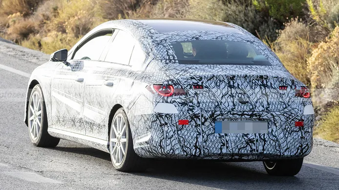 Mercedes CLA 2024 - foto espía posterior
