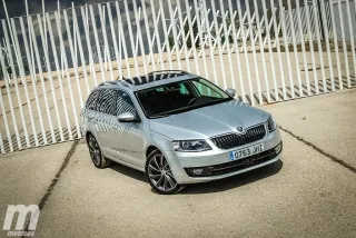 Foto 1 - Skoda Octavia Combi 2.0 TDI Laurin & Klement