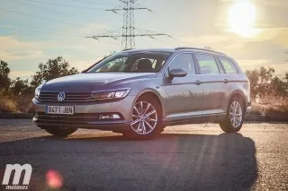 Foto 2 - Volkswagen Passat Variant 2.0 TDI Advance