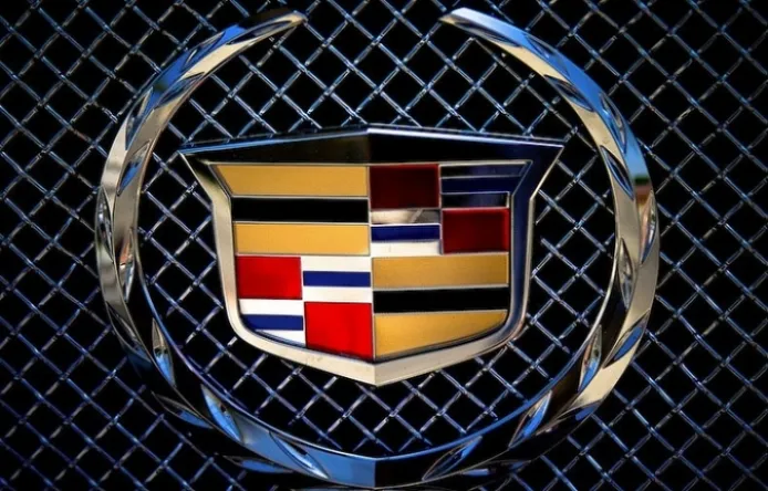 Cadillac desarrolla un híbrido de alta gama basado en el SRX