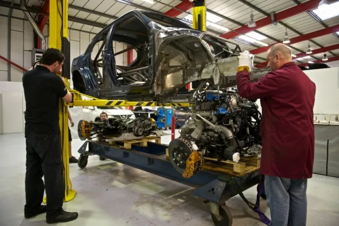 Nuevo episodio Nissan Juke-R: Transplante del motor