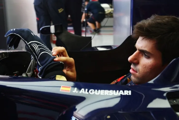 Alguersuari, piloto de pruebas de Pirelli