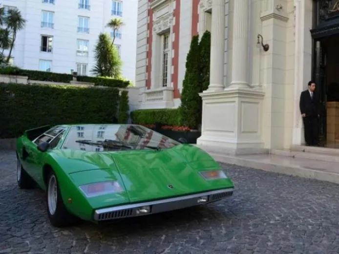 Valentino Balboni se puso al mando de un Lamborghini Countach LP400
