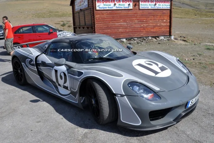 Porsche 918 Spyder Hybrid pillado en pruebas