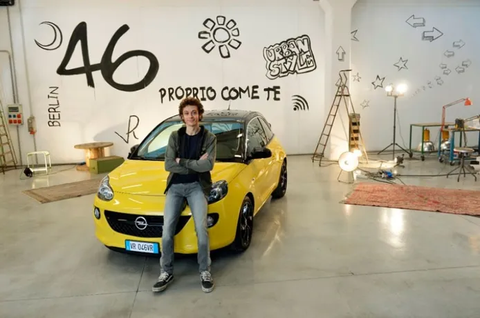 El nuevo amor de Valentino Rossi: el Opel ADAM