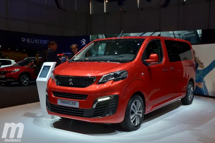 Nueva Peugeot Traveller, la furgoneta de hasta nueve plazas y equipamiento VIP