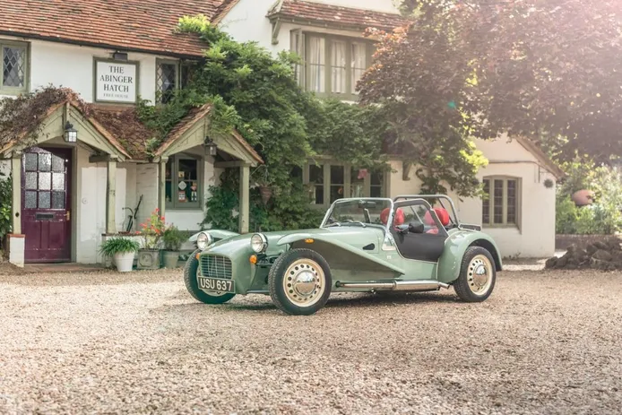 Caterham Seven Sprint, deportividad 'retro'