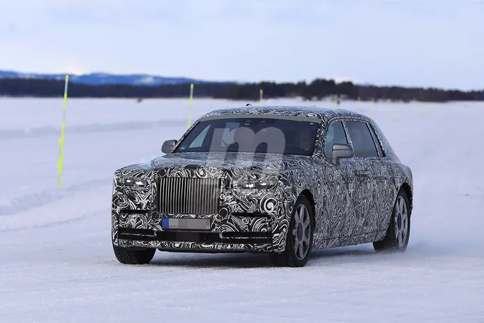 El Rolls-Royce Phantom 2018 aprovecha los últimos días de las pruebas de invierno