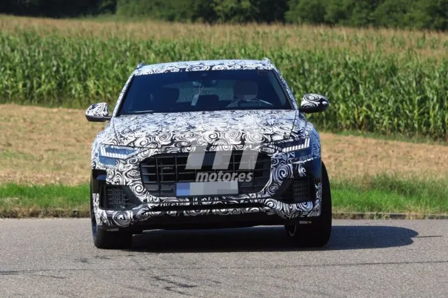 Audi SQ8 2018 - foto espía frontal Audi SQ8 2018 - foto espía frontal