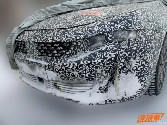 Peugeot 508 2018 - foto espía frontal Peugeot 508 2018 - foto espía frontal