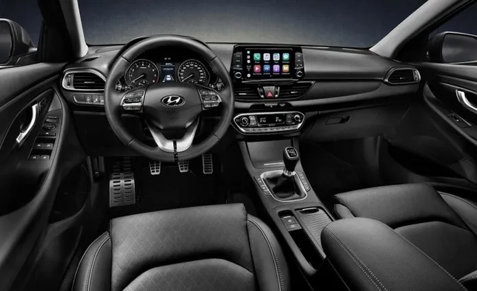 Hyundai i30 Fastback - interior