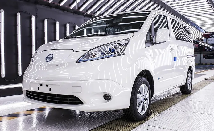 Nissan inicia las entregas del e-NV200 con batería de 40 kWh