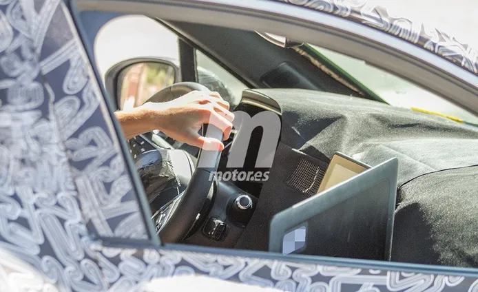 Un vistazo indiscreto al interior del Renault Clio 2019