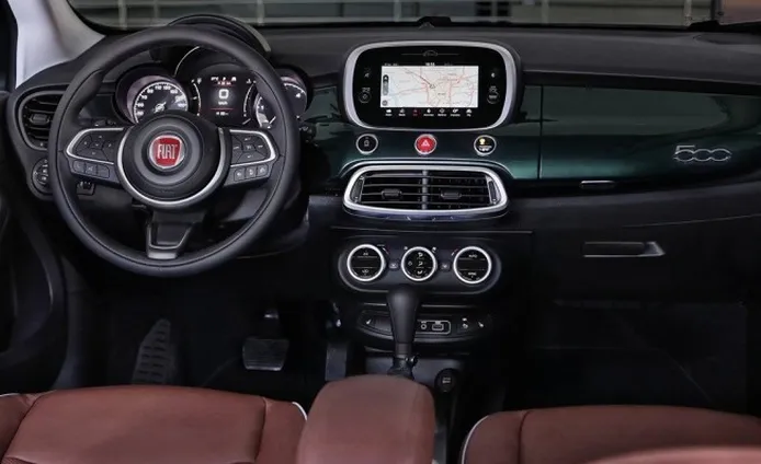 Fiat 500X 2019 - interni