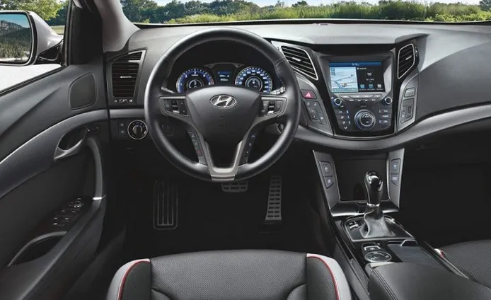 Hyundai i40 2019 - interior