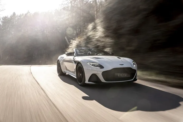 Aston Martin presenta el nuevo DBS Superleggera Volante