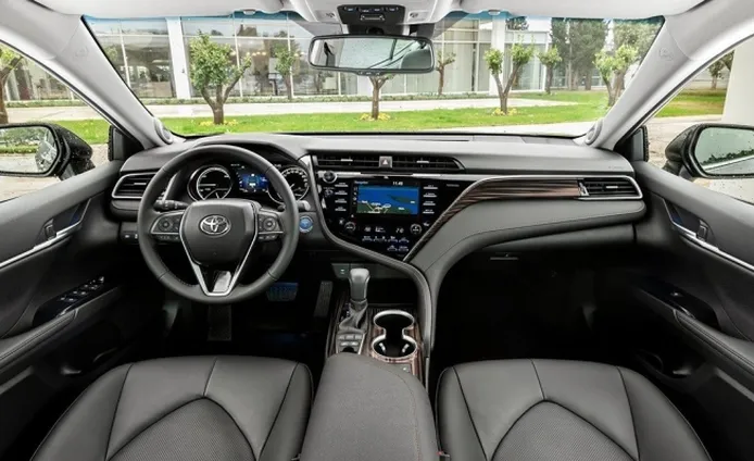 Toyota Camry Hybrid - interior