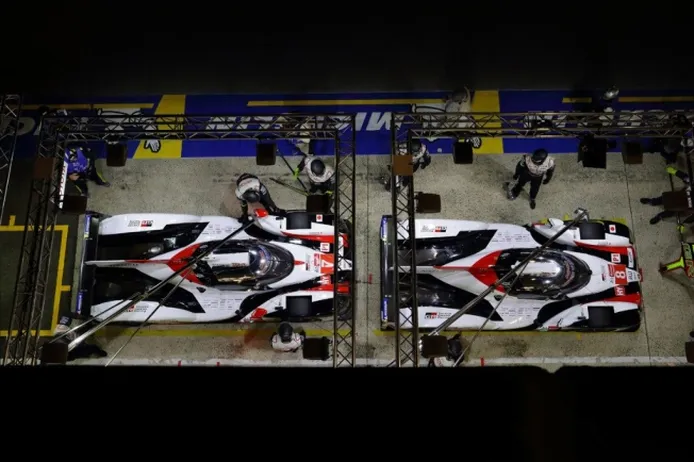 Sobresalto inicial para Toyota en las 24 Horas de Le Mans