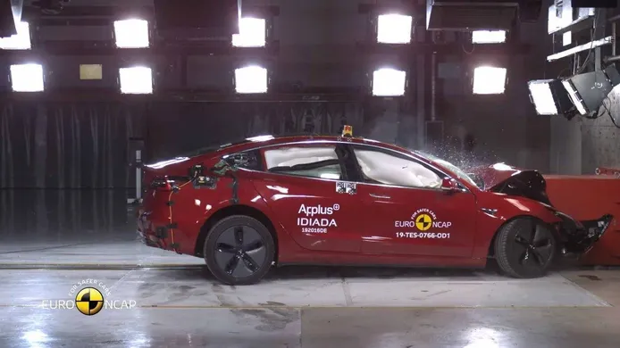 El Tesla Model 3 se lleva las cinco estrellas Euro NCAP
