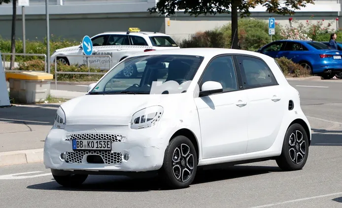 Smart EQ ForFour 2020, el «facelift» del coche eléctrico urbano está en marcha