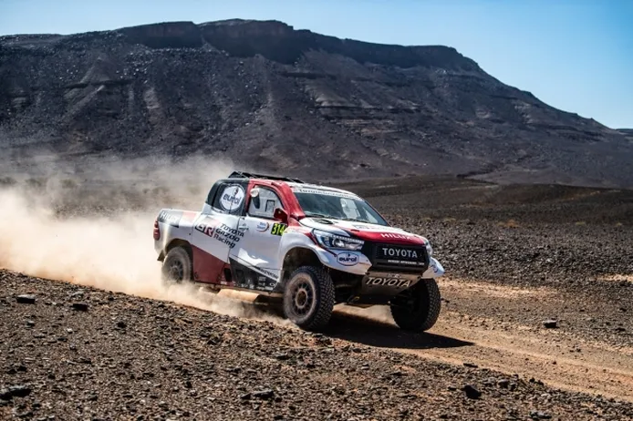 Fernando Alonso y Toyota correrán juntos el Dakar 2020