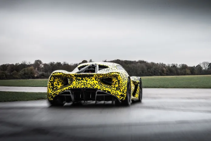 Los prototipos del nuevo Lotus Evija se trasladan al circuito de pruebas