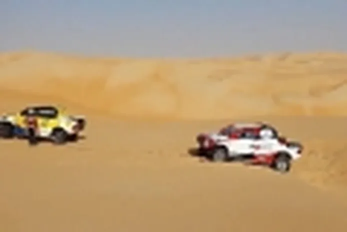 Pequeño accidente de Fernando Alonso en su test en Abu Dhabi